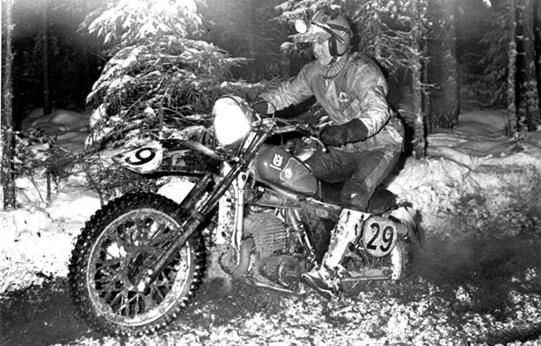 Husqvarna-Vintage-Sa-1