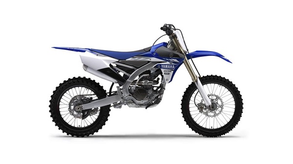 2017-Yamaha-YZ250F-EU-Racing-Blue-Studio-002